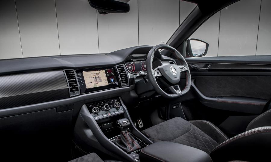 Интерьер Skoda Kodiaq vRS 2019 года  (UK) (фото 31 из 40)